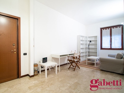 Bilocale in Affitto a Milano, 950€, 75 m², arredato