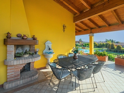 Casa in vendita 3 Stanze da letto a Padenghe Sul Garda
