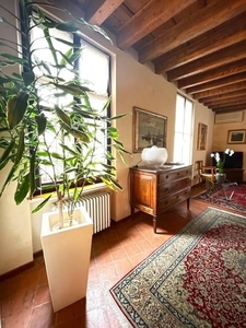 Casa indipendente in vendita a Mantova