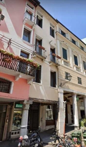 Edificio-Stabile-Palazzo in Vendita ad Vicenza - 750000 Euro