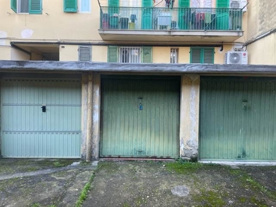 Garage / Posto auto in Via Nicola Porpora in zona Porta a Prato, San Iacopino, Statuto, Fortezza a Firenze