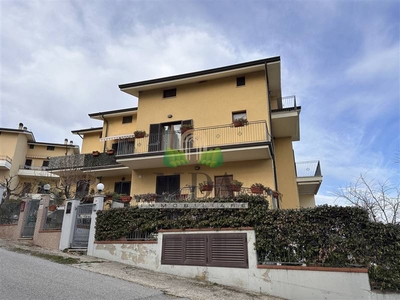 Villa a schiera in Via p. Giacomo Quaglia a Mosciano Sant'Angelo