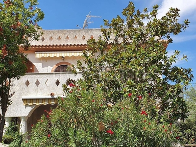 Villa Bifamiliare in in affitto da privato a Terracina via Riva Azzurra