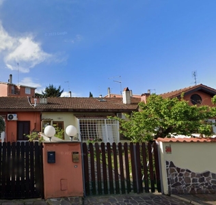 Villa in vendita in via delle case basse 0, Roma