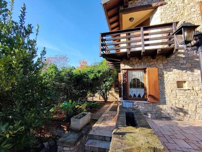 Esclusiva villa di 400 mq in vendita Zandobbio, Lombardia