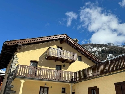 Prestigioso appartamento di 110 m² in affitto Via Colle del Gigante, 11, Courmayeur, Aosta, Valle d’Aosta