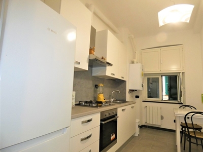 Appartamento in Affitto a Genova, zona Foce, 970€, 85 m², arredato