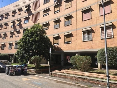 Appartamento in Affitto a Roma, 850€, 115 m²