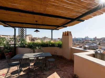 Appartamento in Affitto in Via Cavour a Roma