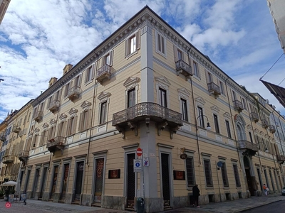 Appartamento in Affitto in Via Maria Vittoria 10 a Torino