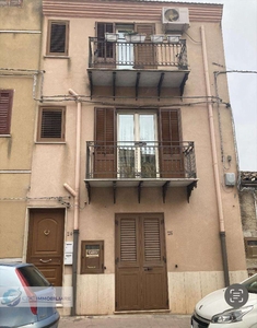 Appartamento in Vendita a Lercara Friddi Via Vittorio Emanuele III