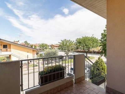 Appartamento in Vendita ad Valeggio sul Mincio - 240000 Euro