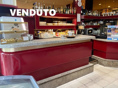 Bar in vendita a Varese viale Milano, 19