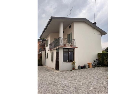 Casa indipendente in vendita a Spilimbergo, Frazione Istrago, Via Barriera Vecchia 10