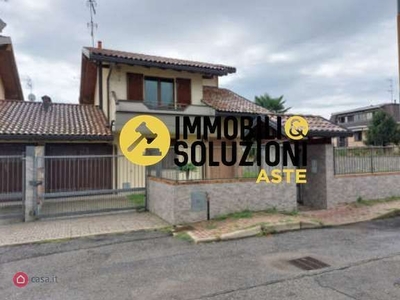 Casa Bi/Trifamiliare in Vendita in Via Lombardia 81 a Olgiate Olona