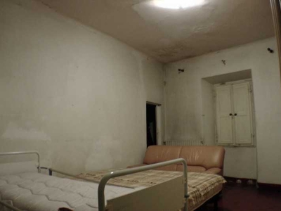 Edificio-Stabile-Palazzo in Vendita ad Bibbiena - 150000 Euro