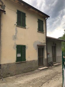 Edificio-Stabile-Palazzo in Vendita ad Bibbiena - 70000 Euro