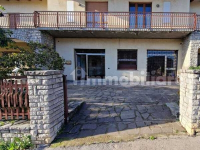 Magazzino in Affitto ad Corciano - 450 Euro