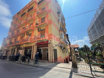 Magazzino in vendita a Messina via Consolare Valeria, 425