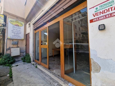 Negozio in vendita a Palermo largo filadelfo fichera, 33