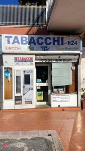 Negozio/Locale commerciale in Affitto in Via Aurelia a Roma