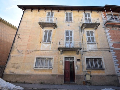 Palazzo / Stabile in vendita a Bettola