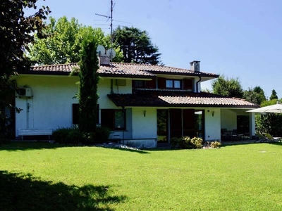 Prestigiosa villa di 360 mq in vendita Via della Chiocciola, Carimate, Como, Lombardia