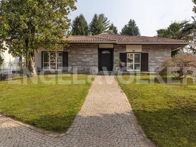 Prestigiosa villa in vendita Via Monte Nero, 23/B, Arona, Novara, Piemonte