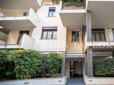 Appartamento di prestigio di 230 m² in vendita Viale Bianca Maria, Milano, Lombardia