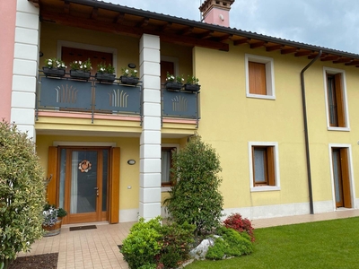 Villa a schiera in ottime condizioni in zona Pinidello a Cordignano