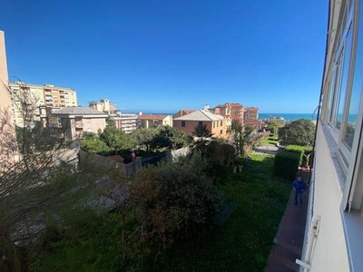 Quadrilocale in Vendita a Savona, zona LeginoZinola, 135'000€, 75 m²