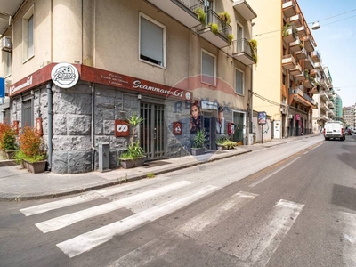 Ristorante in vendita a Catania via Oliveto Scammacca, 61