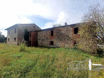 Rustico-Casale-Corte in Vendita ad Castiglione del Lago - 185000 Euro