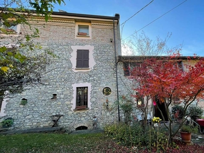Rustico / Casale in vendita a Lugagnano Val D'Arda