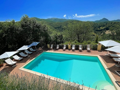 Spoleto Splash : Cisterna/2/3 posti letto/wifi/aria condizionata - carino con bel giardino