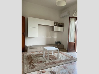 Trilocale in Affitto a Reggio Calabria, zona Sbarre Centrali, 430€, 85 m², arredato