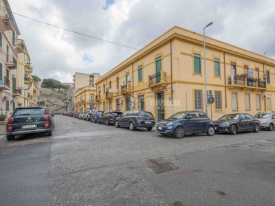 Ufficio in vendita a Messina via curtatone e montanara 27
