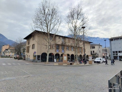 Ufficio in vendita a Morbegno piazza Bossi s.n.c.