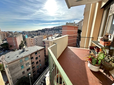 Vendita Appartamento Via Vesuvio, Genova
