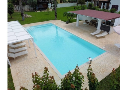 Villa El Capitano with garden and pool