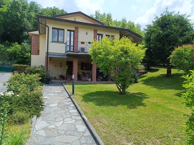 Villa in vendita a Calestano - Zona: Marzolara