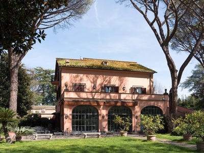 Villa in vendita a Roma - Zona: Appio Latino Appia Antica