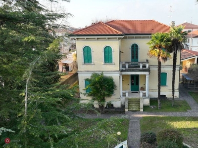 Villa in Vendita in Via Salute a Este