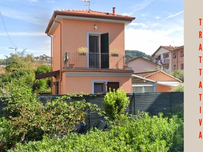 Villa Singola in Vendita ad la Spezia - 187000 Euro