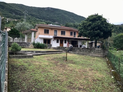 Villa tricamere immersa nel verde Vito d’Asio