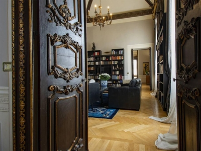 Appartamento di lusso di 400 m² in vendita Pisa, Italia