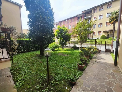 Appartamento in vendita a Casatenovo Lecco