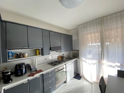 Appartamento in vendita a Parma S. Lazzaro - Via Parigi