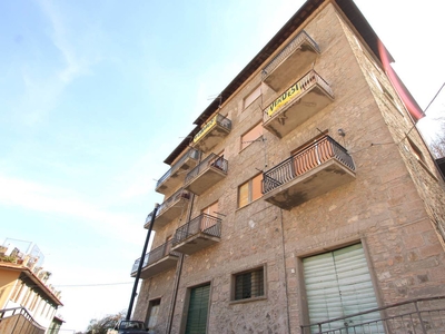 Appartamento in vendita a Soriano Nel Cimino Viterbo