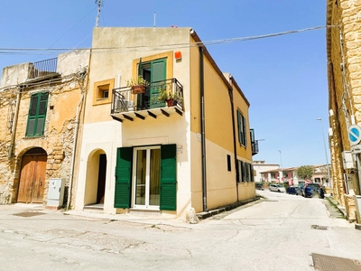 Appartamento in Via Salita Madonna Degli Angeli, 30, Agrigento (AG)
